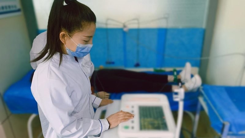 乙肝五项与肝功能指标：体检中不可或缺的“双保险”**