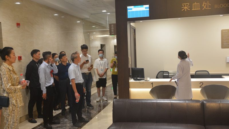 一款优秀的慢病管理软件通常具备以下功能：